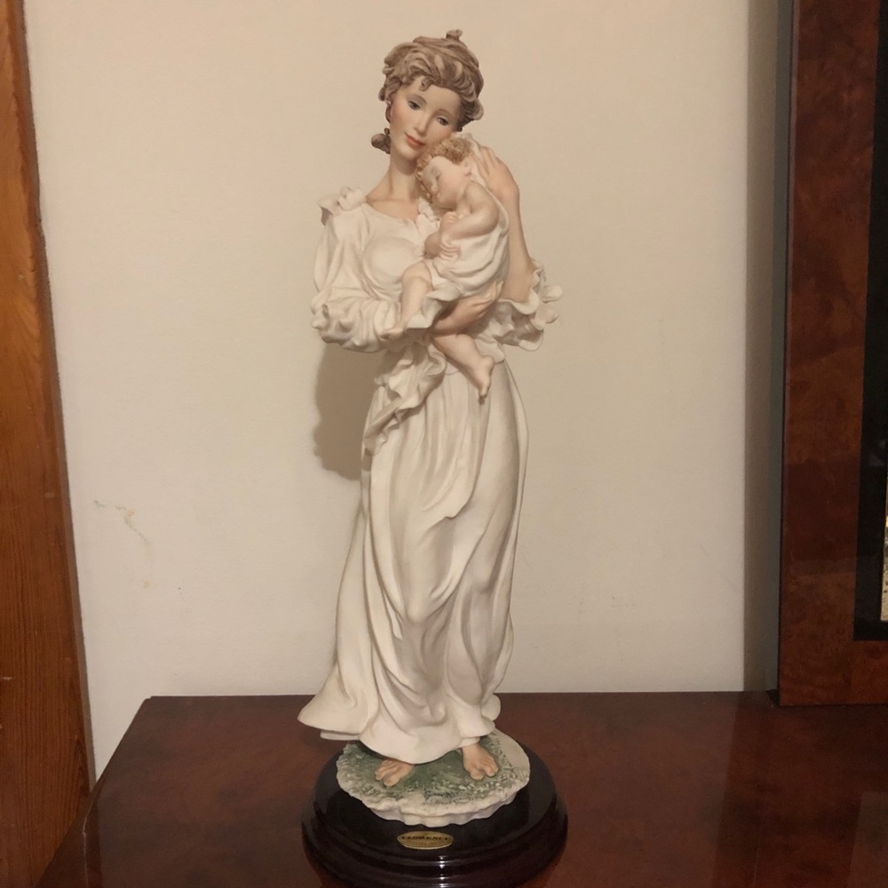 Giuseppe Armani Bliss figurine